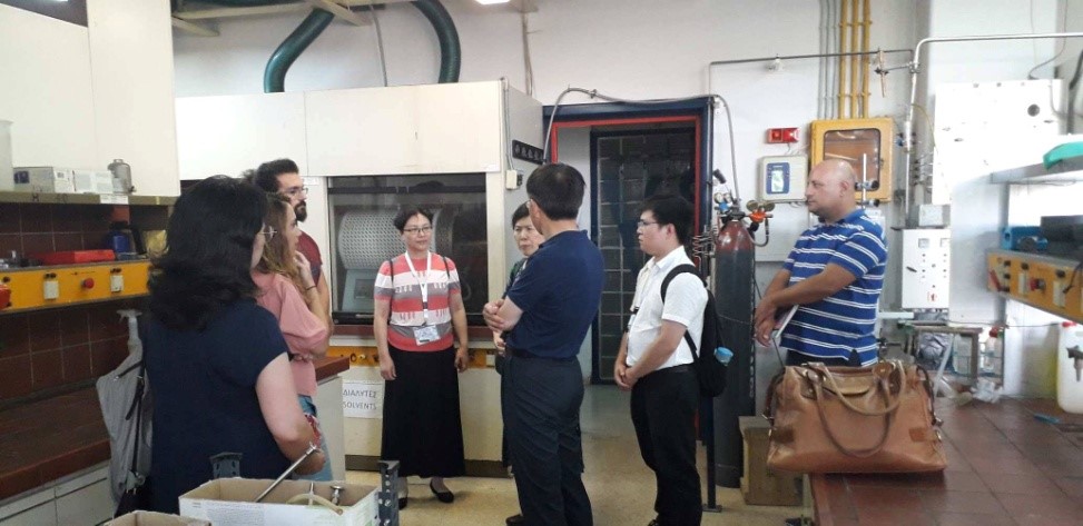 Visit to the the Chemistry Lab